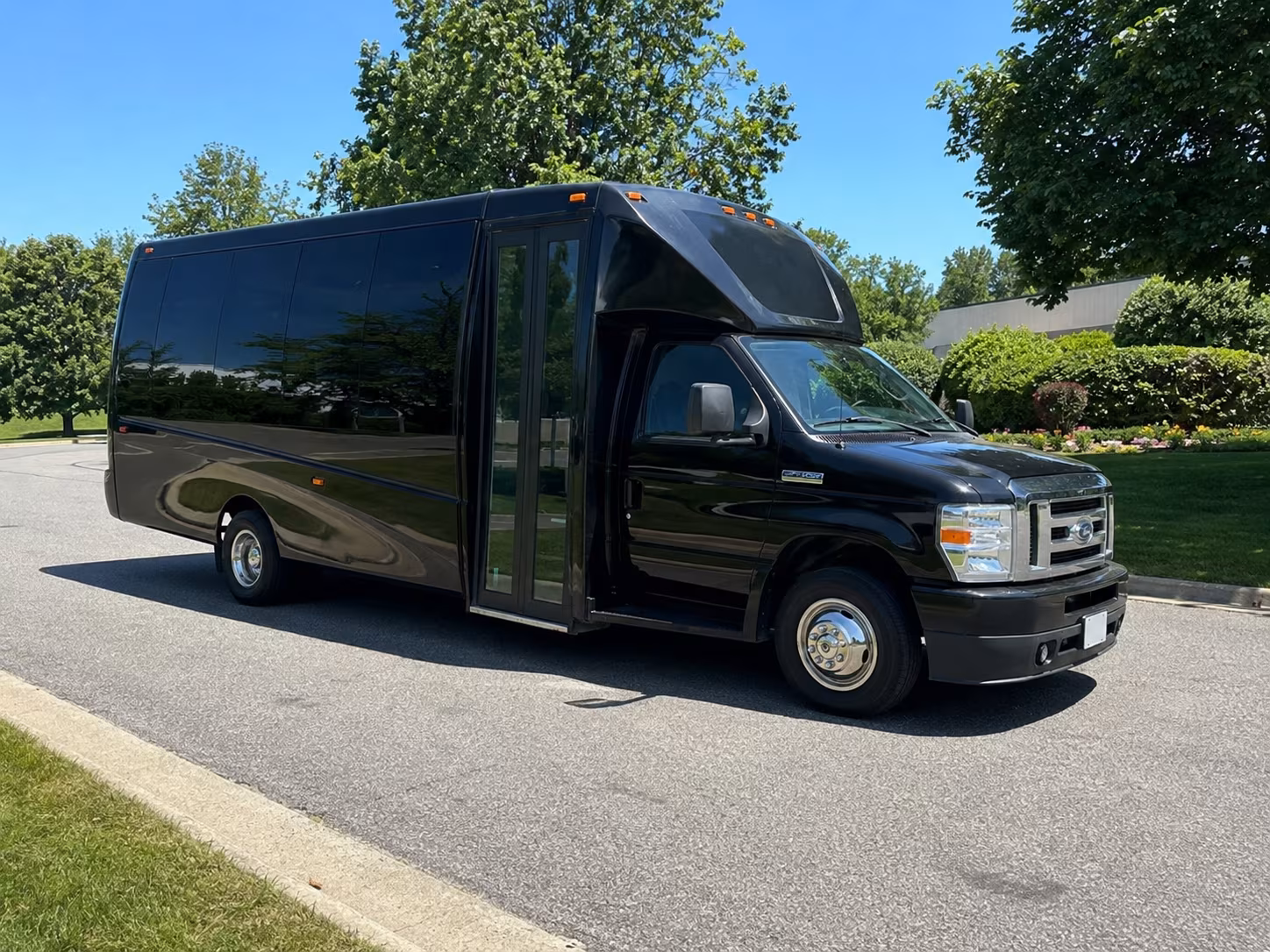 affordable dallas prom party bus prices split across your group